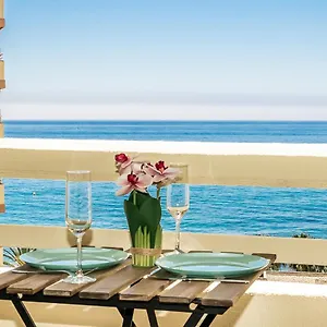 first-line-apartment-on-the-seafront-of-marbella-with.es-andalucia.com/
