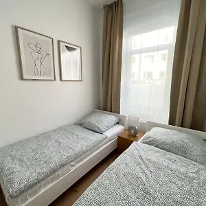 Apartment 3 - - Private Parking - Mallibase